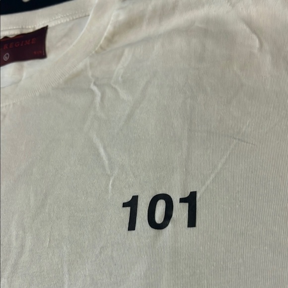 White Minimalist Short Sleeve Tee - Picture 3 of 9